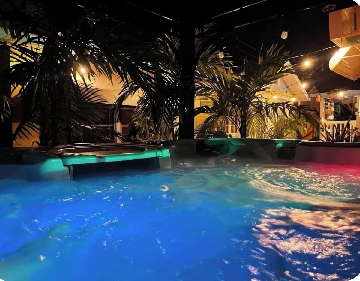 Outdoor spa tub