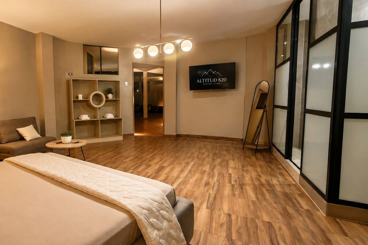 Suite Deluxe, patio | Insonorización y wifi gratis 