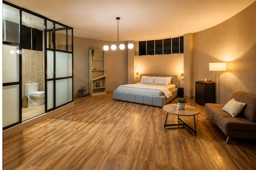 Altitud 620 Boutique Suites