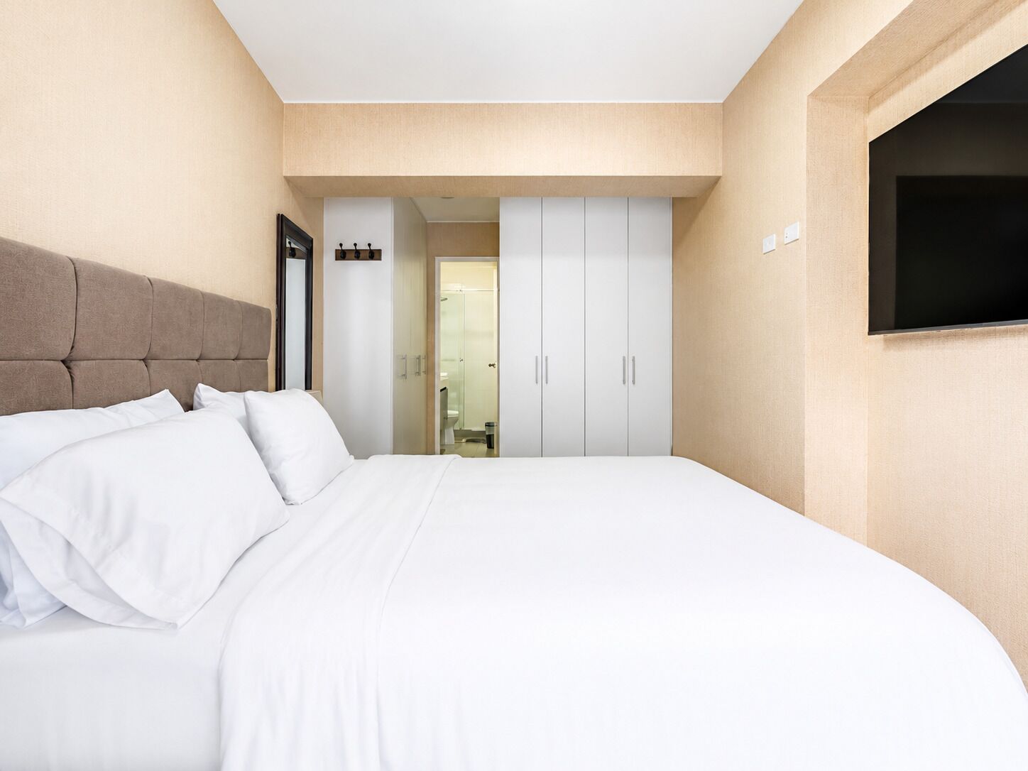 Apartamento, 1 cama de matrimonio con sofá cama, baño privado | Tabla de planchar con plancha y wifi gratis