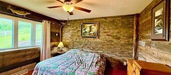 Ravenwood... 6 Bedrooms with New Swimming Pool & Hot Tub