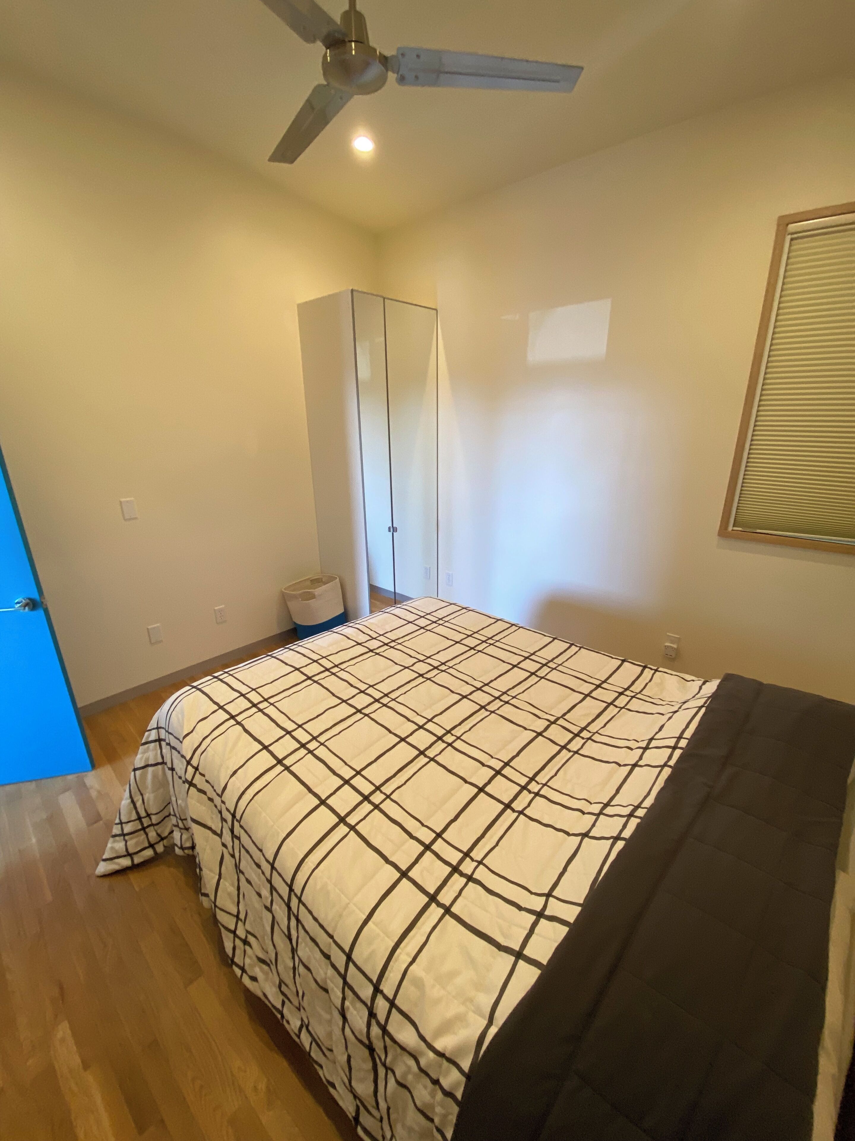 2 bedrooms, iron/ironing board, travel cot, free WiFi