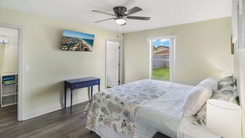 3 bedrooms, iron/ironing board, travel crib, WiFi (free)