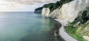 Beach - Vacation Rental in a Half-Timbered House with a Sauna & Pool (Buschvitz)