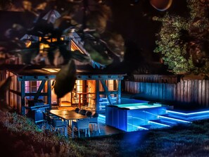 Outdoor dining - Vrbo Property (Buschvitz)