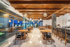 Dining - Amethyst Exclusive Suites Oia (Santorini)