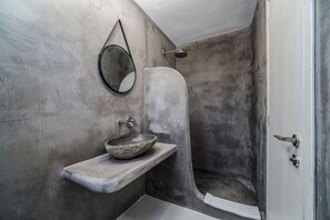 Bathroom - Amethyst Exclusive Suites Oia (Santorini)