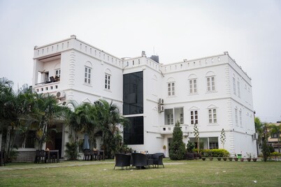 Hotel Maden Inn