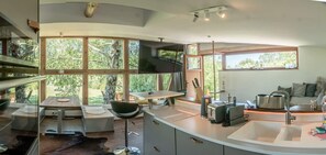 Fridge, oven, stovetop, electric kettle - Half-Timbered Loft on the Bodden with a Garden and Pond (Buschvitz)