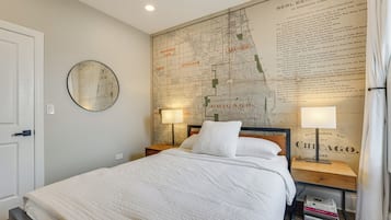 2 bedrooms, desk, iron/ironing board, internet