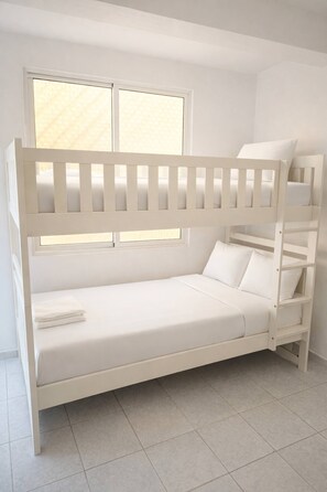 5 chambres, fer et planche à repasser, accès Internet