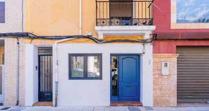 Elcano Living: 4 bedrooms, 3 bathrooms—ideal for families and groups
