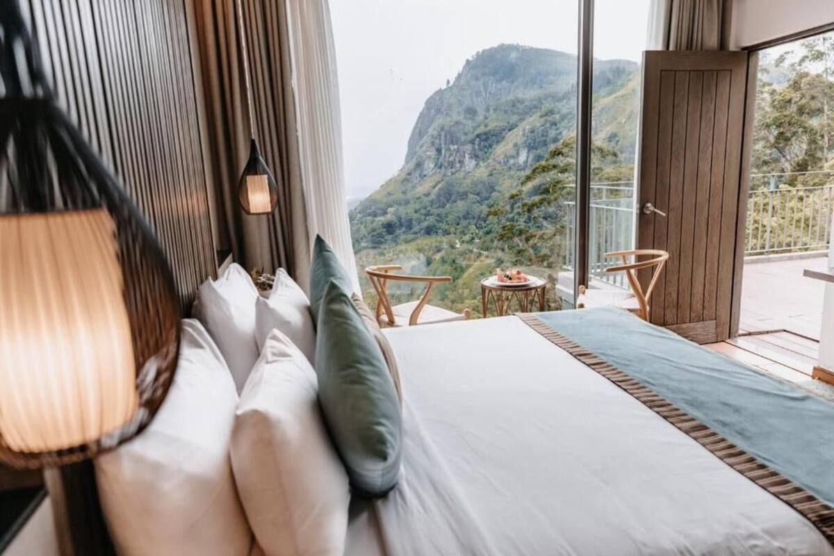 Premium-Doppelzimmer, Balkon, Bergblick | Zimmersafe, Bügeleisen/Bügelbrett, kostenloses WLAN