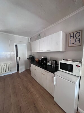 Private kitchen - Casa Vinea – a getaway in the heart of the Saale-Unstrut wine region. (Freyburg (Unstrut))