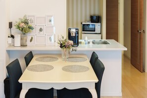 Dining - Aoba Residence HOSHIZORA 1006 Near Dotonbori 2LDK Premium Tower Residence (大阪市)