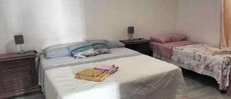 1 bedroom, WiFi, bed sheets