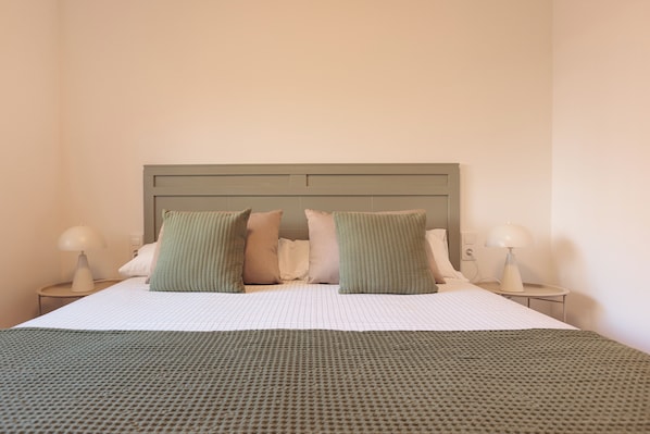 Room - Apartment for 6 people, centrally located, with a terrace and air conditioning. (Barcelona)
