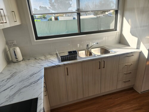 Private 2-Bedroom Guesthouse in Central Birchip