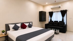 Habitación superior | Escritorio, espacio para trabajar con laptop y wifi gratis 