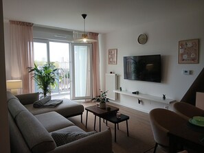 Smart TV - Vrbo Property (Le Blanc-Mesnil)