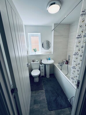 Dormitorio compartido, 1 habitación, para fumadores | Baño