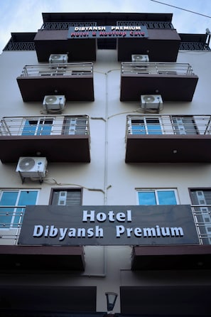 Exterior detail - HOTEL DIBYANSH PREMIUM (Bhubaneswar)