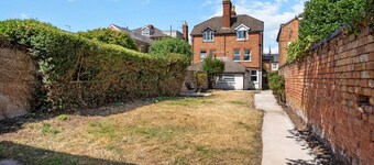 Luxury Home, Sleeps 12, Pool Table, Free Parking