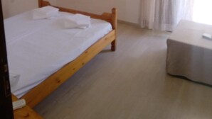 Bügeleisen/Bügelbrett, WLAN, Bettwäsche