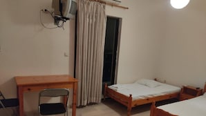 Room - Rousetis Studio 204 - 200m from the Sea in Aígio (Aigialeia)