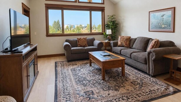 Unclassified image, 1 of 19, button - Unwind at Riverstone Loft (Coeur d'Alene)