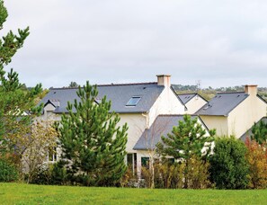 Unclassified image, 3 of 18, button - Duplex House in Morgat Near Beach (Crozon)