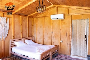 Classic Bungalow, Sea View - sea side camp (Nuweibaa)