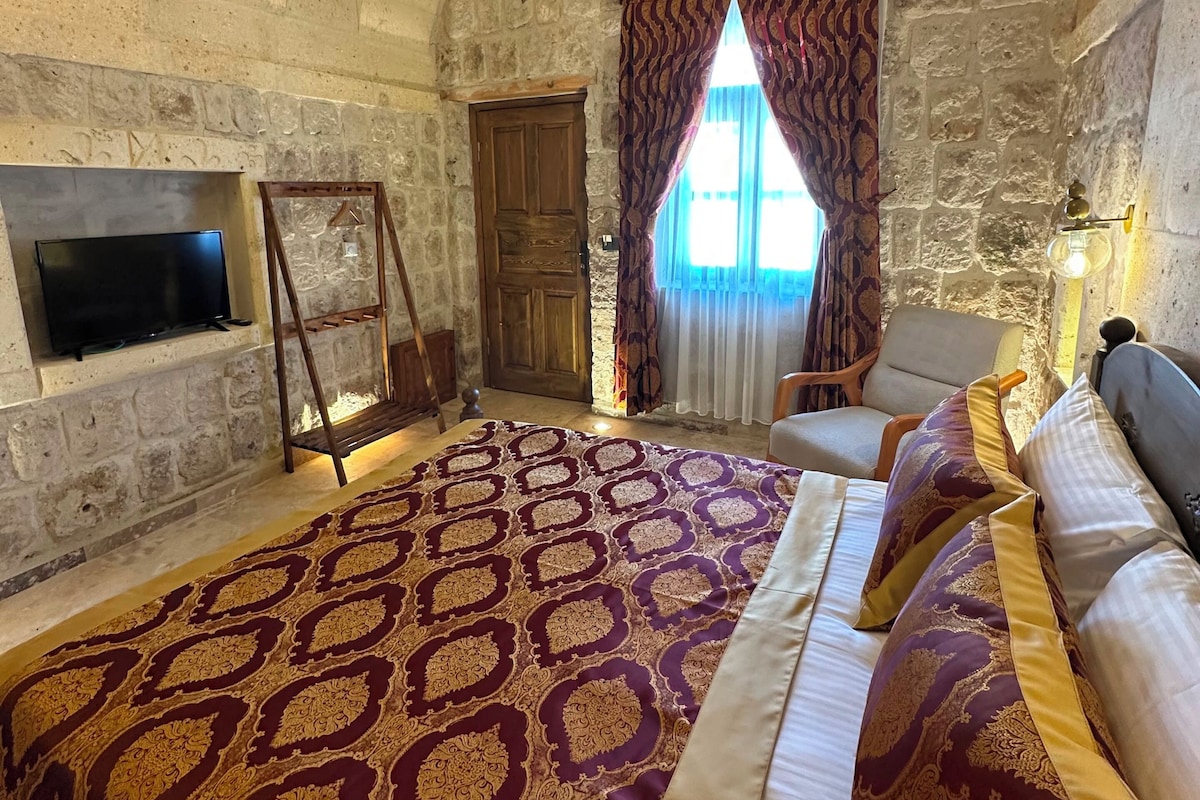 Premium bedding, free WiFi, bed sheets