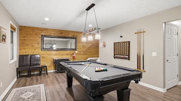 Cabin, 3 Bedrooms | Game room