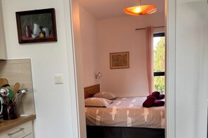 Bügeleisen/Bügelbrett, kostenloses WLAN, Bettwäsche