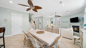Dining - Full Circle 2 - Where Coastal Comfort Comes Full Circle (Seagrove Beach)