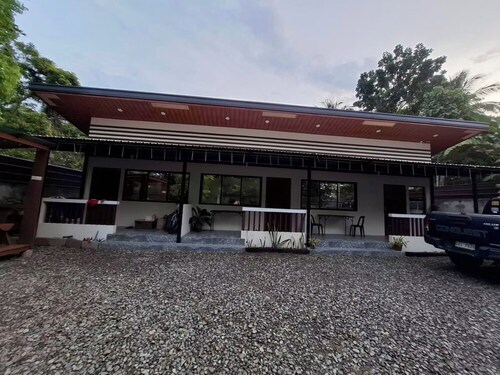 Cozy Stay at JAL Transient House