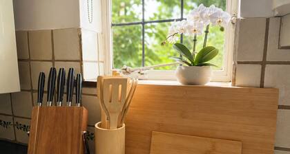 Pond Cottage | Charming 3 Bed Country Escape - Pass the Keys