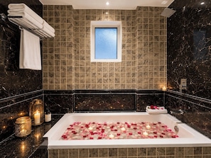 Bathroom - Imperial Villa By Hotel GreySky NewDelhi (New Delhi)