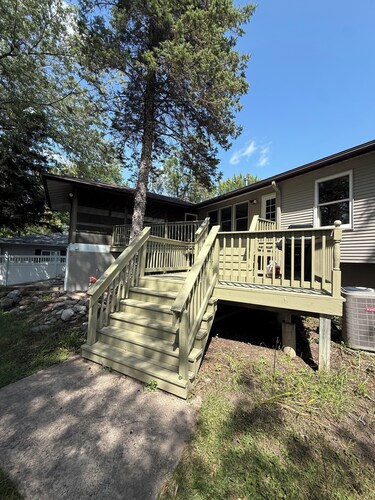 Rush Lake Retreat -plenty of room to sleep, even more room to unwind!