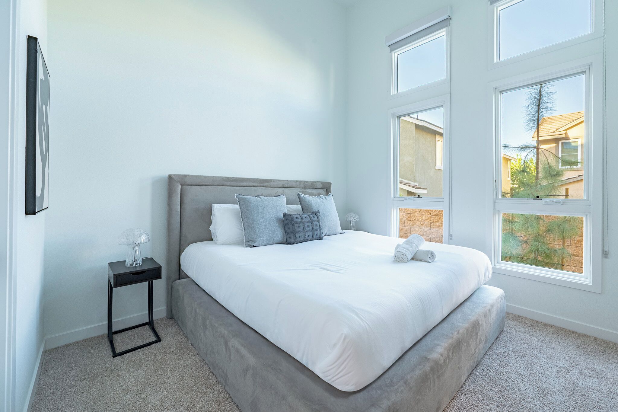 Iron/ironing board, WiFi (free), bed sheets