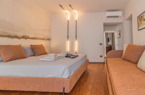 3 slaapkamers, een strijkplank/strijkijzer, wifi, beddengoed