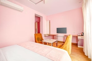 Deluxe Room | Free WiFi - THE WHITE MOON (Jaipur)