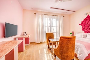 Deluxe Room | Free WiFi - THE WHITE MOON (Jaipur)