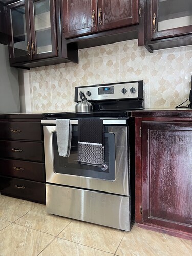 Comfort Inn Marvelous 1-bedroom apartment with AC in Kelly Village