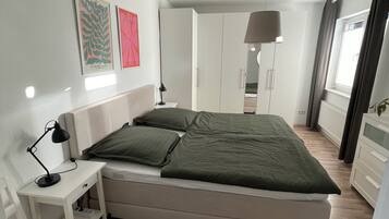 1 bedroom, free WiFi, bed sheets