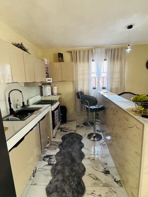 Private kitchen - Lovely 2-bedroom apartment with AC in San Cristobal (San Cristobal)