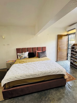 Iron/ironing board, free WiFi, bed sheets - Lovely 2-bedroom apartment with AC in San Cristobal (San Cristobal)