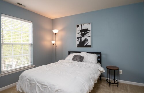 Dream Home on the Green- Highland Creek