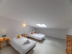 2 bedrooms - Duplex Apartment in Carcans Near Beach (Carcans)